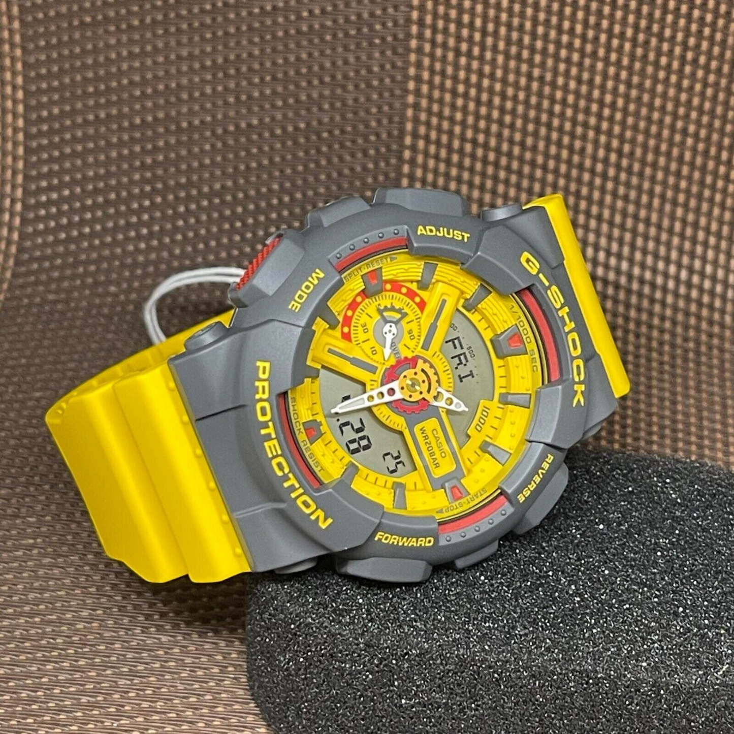 Reloj G-Shock GA-110Y-9ADR