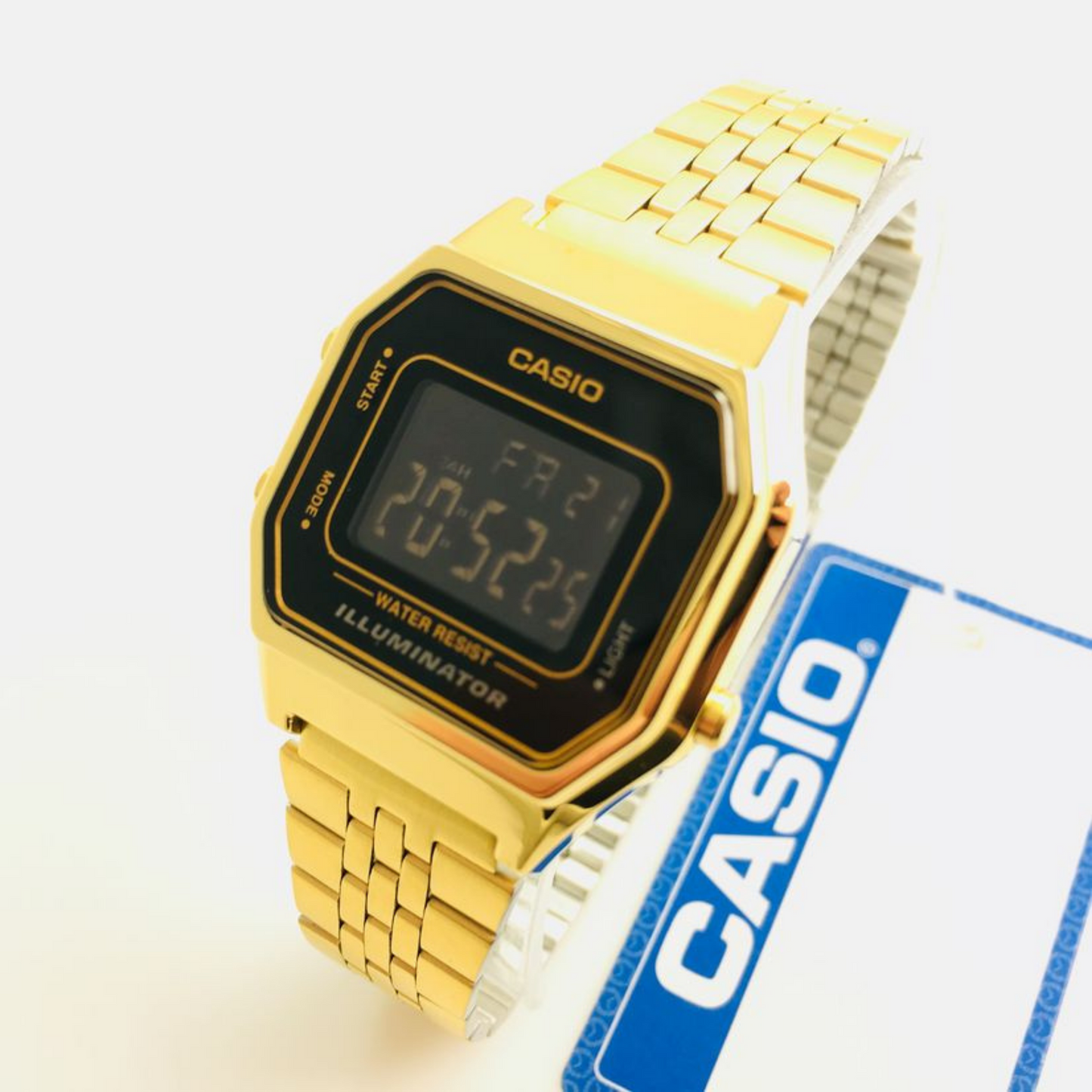 Reloj Casio vintage Modelo LA-680WGA-1B
